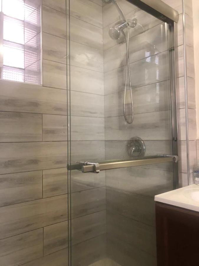 Ethan Golden Llc Чикаго Экстерьер фото